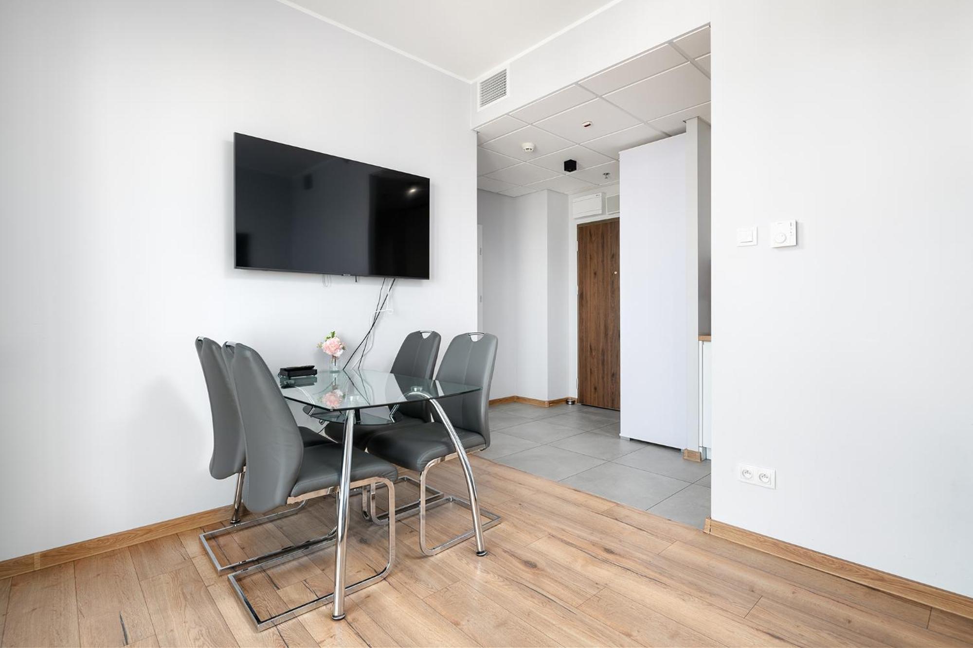 Rentplanet - Apartamenty Kasprzaka Warsaw Exterior photo