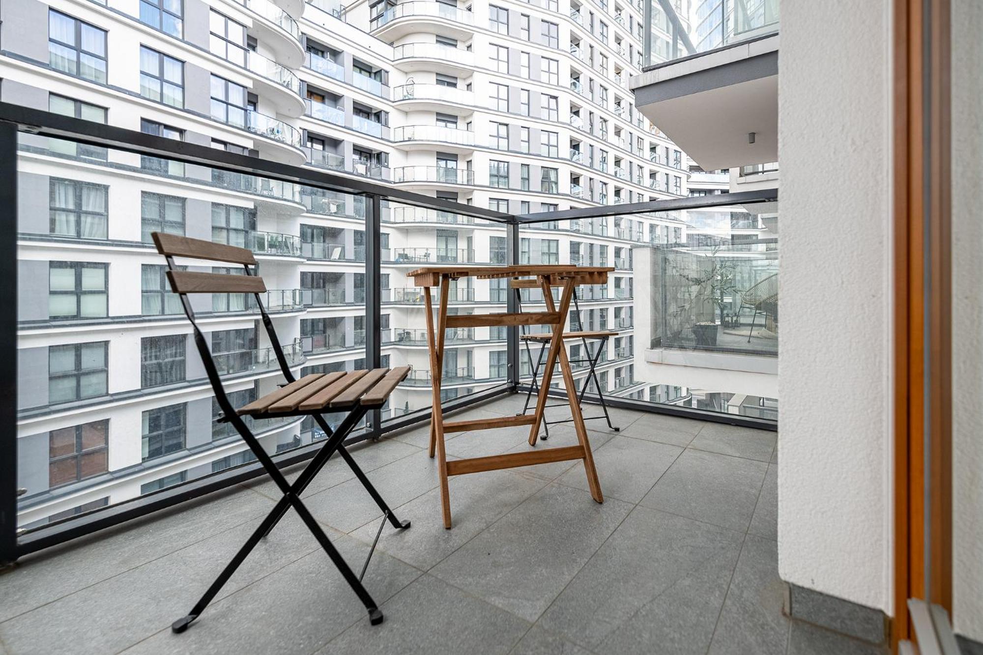 Rentplanet - Apartamenty Kasprzaka Warsaw Exterior photo